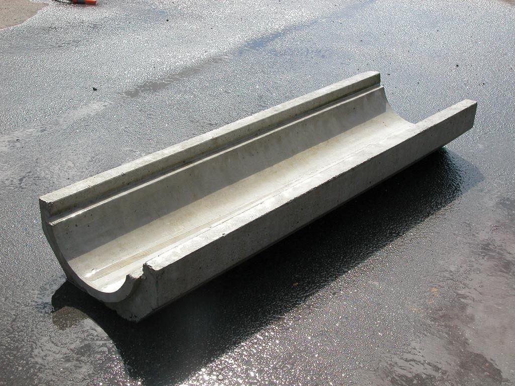 Channel With Rounded Ends Hynds Precast Half Round Dish Channel - Hynds Pipe Systems Ltd.