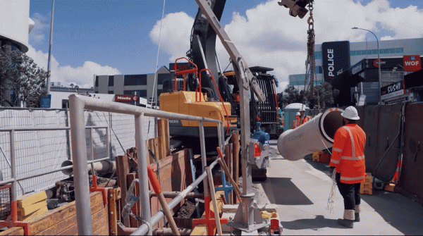 Smooth install of Hynds LC Low Carbon Concrete Pipes at College Hill, Auckland council Healthy Waters stormwater upgrade project