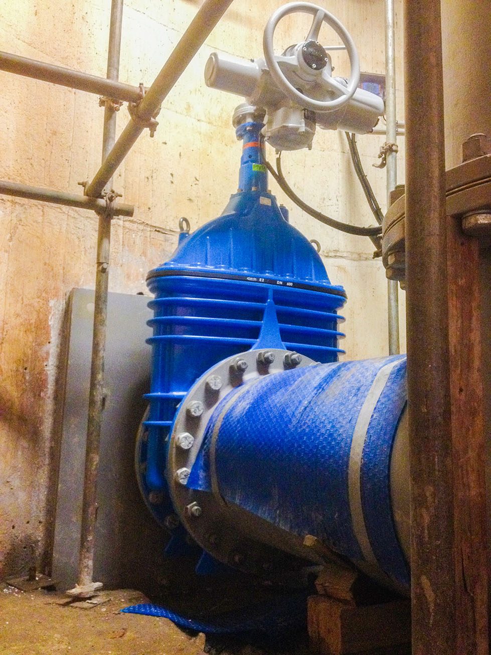 water pipeline valve