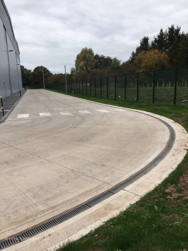 Hauraton monotec channel on concreted corner