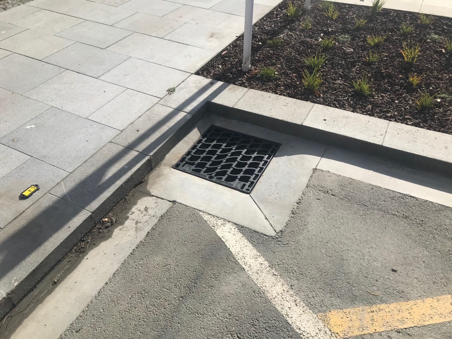 Hydro Stormwater Grate and Frame Hynds Pipe Systems Ltd.
